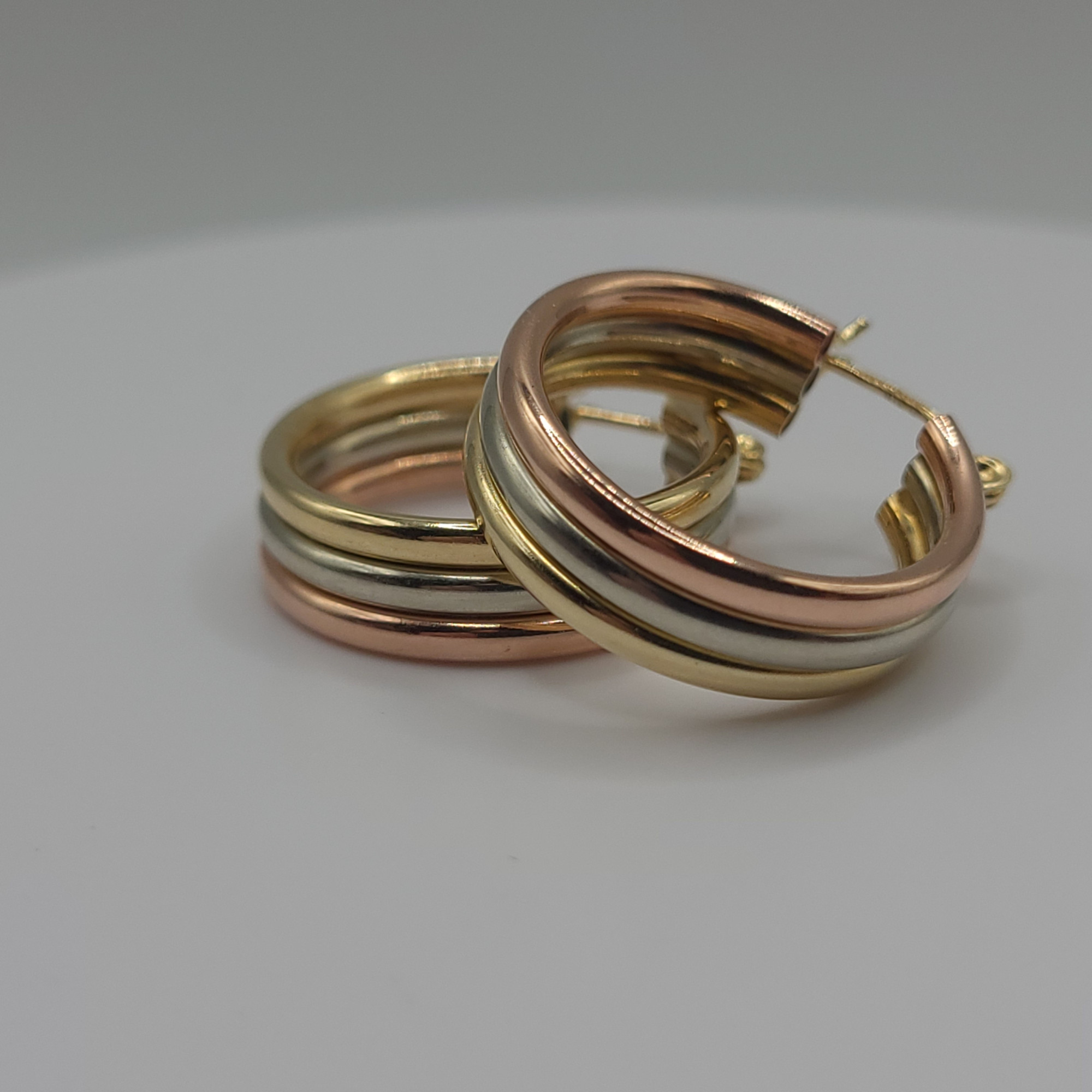 37aca6a0-bd53-11f0-9b2f-36a497c9eeeb